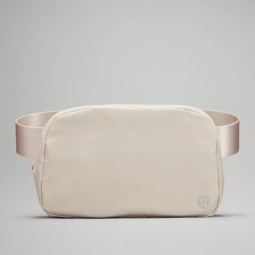Everywhere Belt Bag 1L